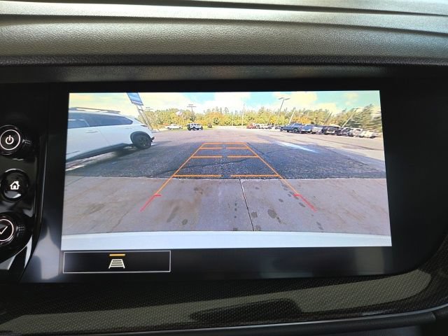 Used 2021 Buick Envision Essence w/ Sport Touring Package AWD/4WD image 11