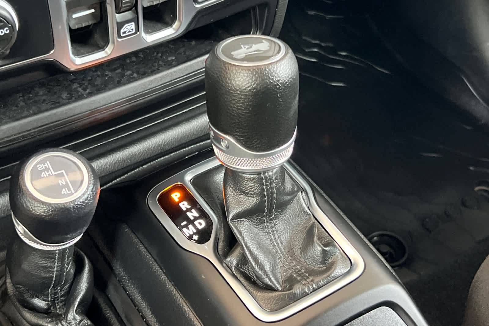 Used 2022 Jeep Wrangler Unlimited Sport AWD/4WD image 23