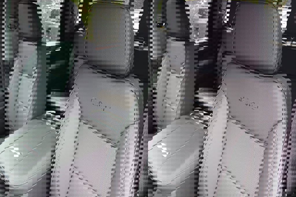 New 2026 GMC Sierra 2500 Denali w/ Denali Reserve Package image 15