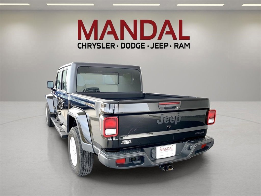 Used 2021 Jeep Gladiator Sport image 8