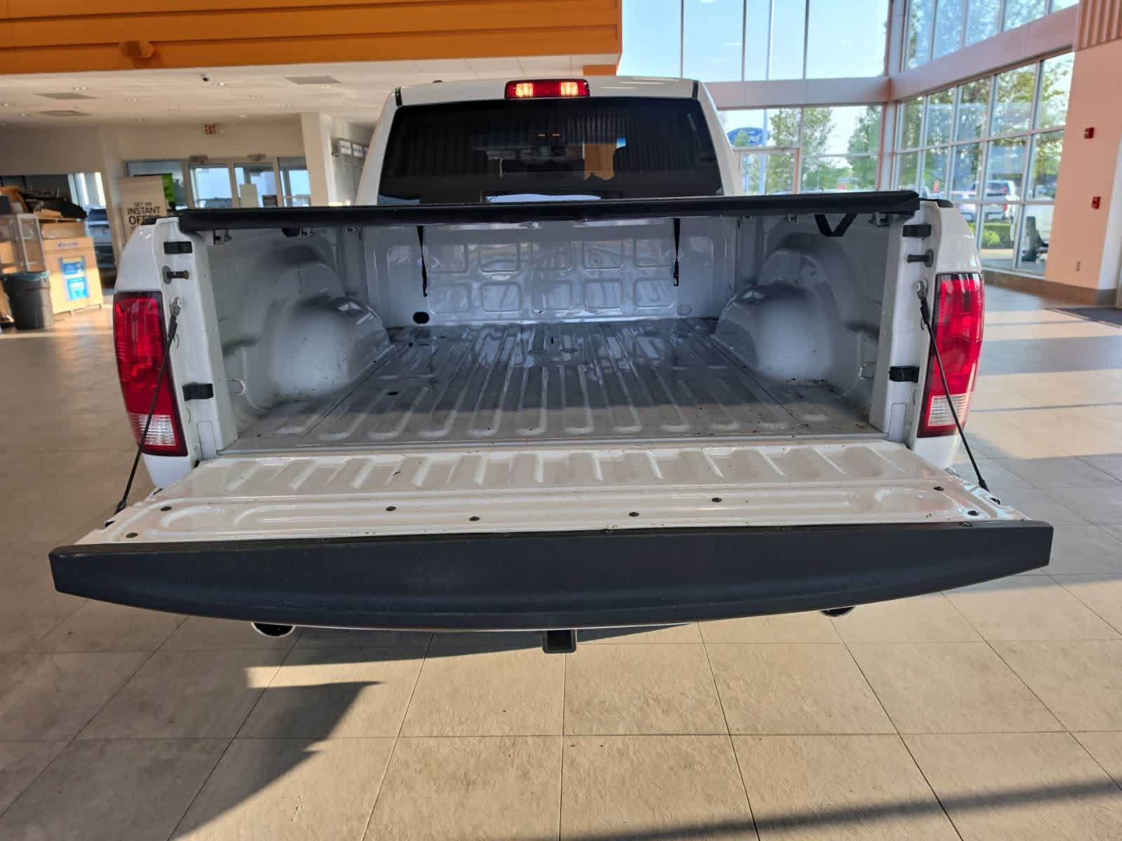 Used 2019 RAM 1500 Express w/ Express Value Package AWD/4WD image 27