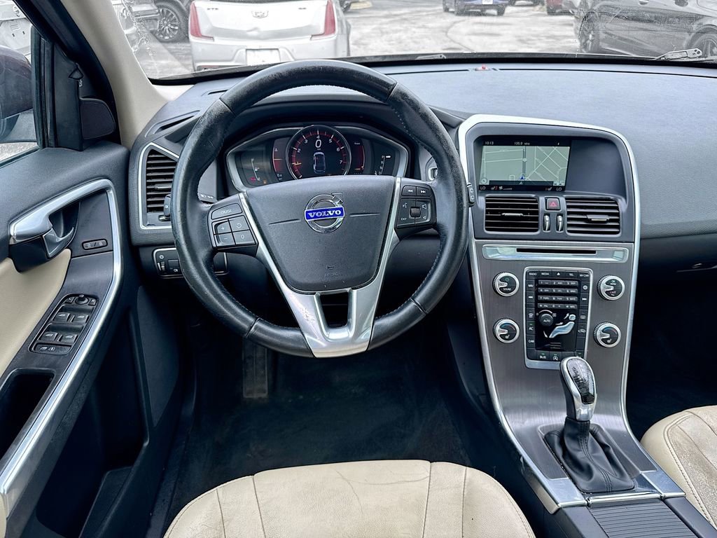 Used 2016 Volvo XC60 T6 w/ Proximity Package image 24