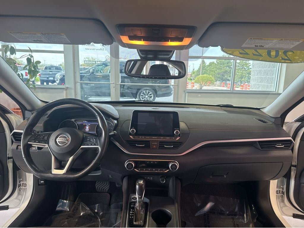 Used 2022 Nissan Altima 2.5 SR AWD/4WD image 17