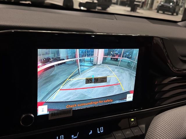 Used 2025 Toyota Camry SE image 19