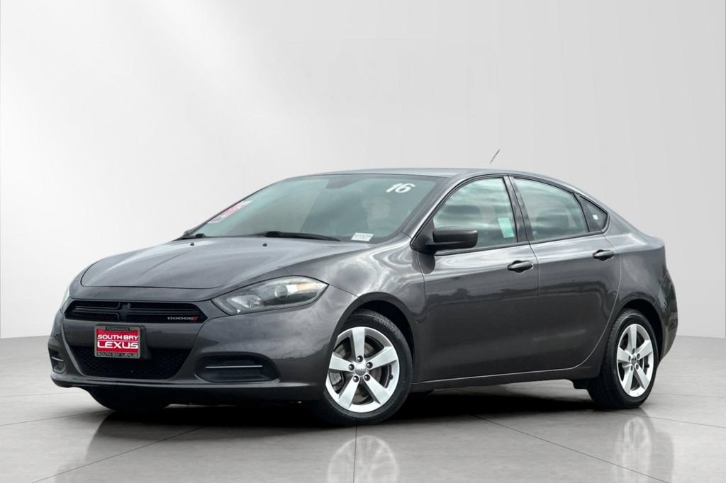 Used 2016 Dodge Dart SXT FWD image 2