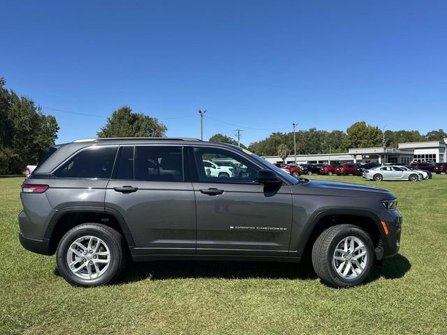 New 2025 Jeep Grand Cherokee Laredo X w/ Luxury Tech Group I image 5
