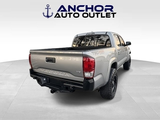 Used 2016 Toyota Tacoma TRD Sport image 8