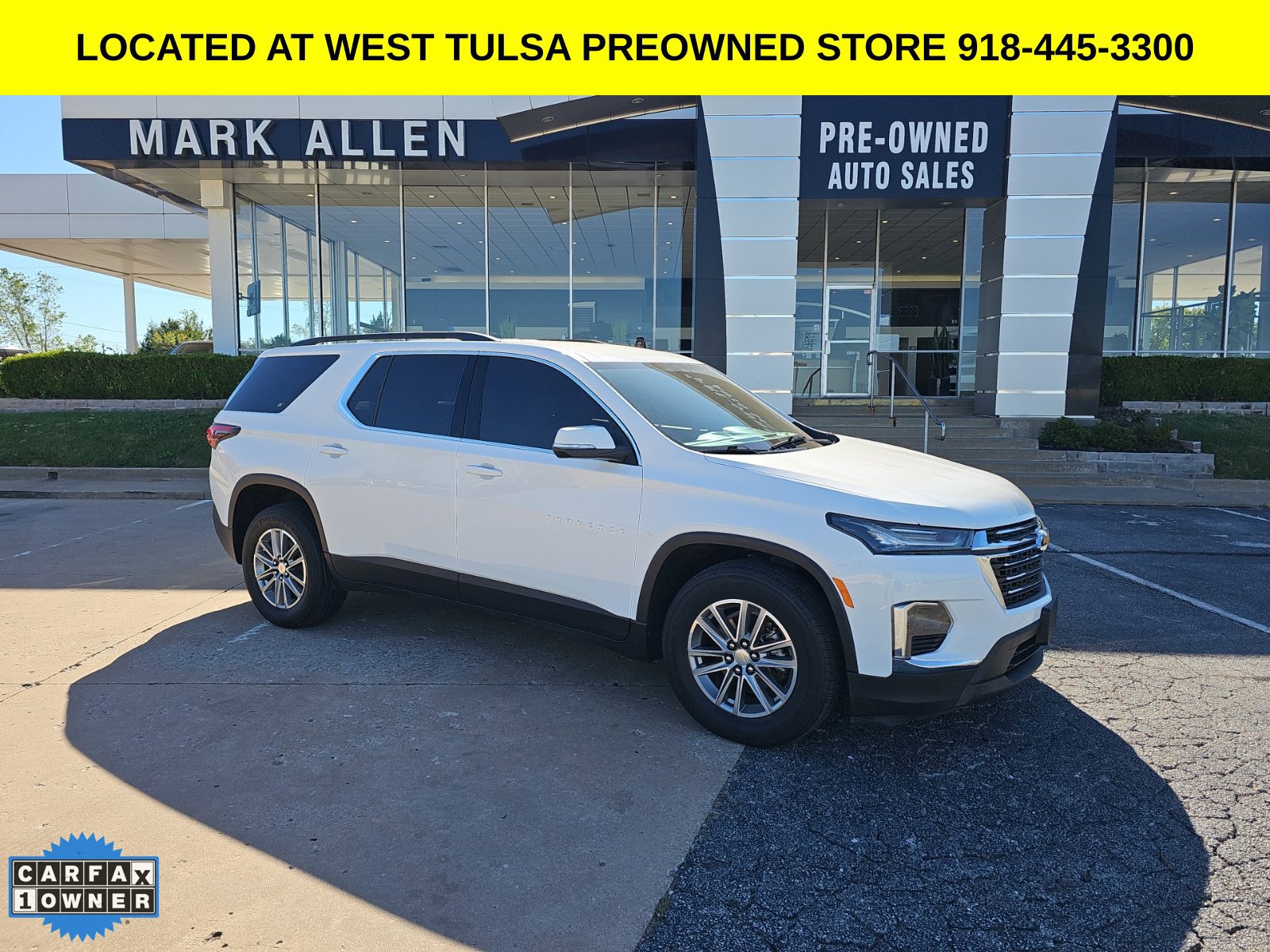 Used 2023 Chevrolet Traverse LT AWD/4WD image 1