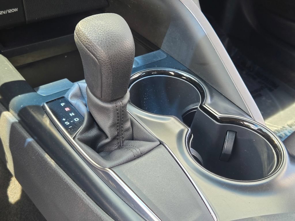 Used 2020 Toyota Camry LE w/ Carpet Mat Package FWD image 34