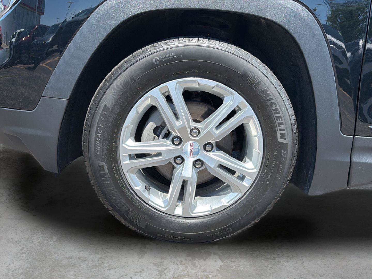 Used 2022 GMC Terrain SLE w/ Driver Convenience Package FWD image 21
