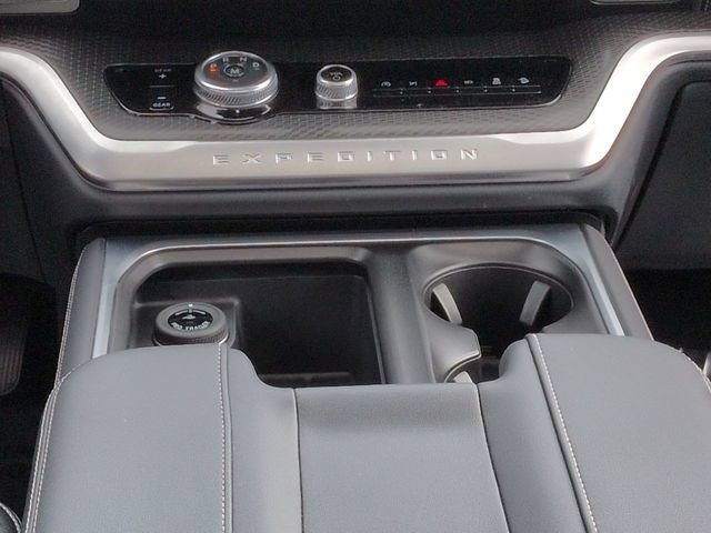 Certified 2026 Ford Expedition Platinum w/ Stealth Appearance Package AWD/4WD image 19
