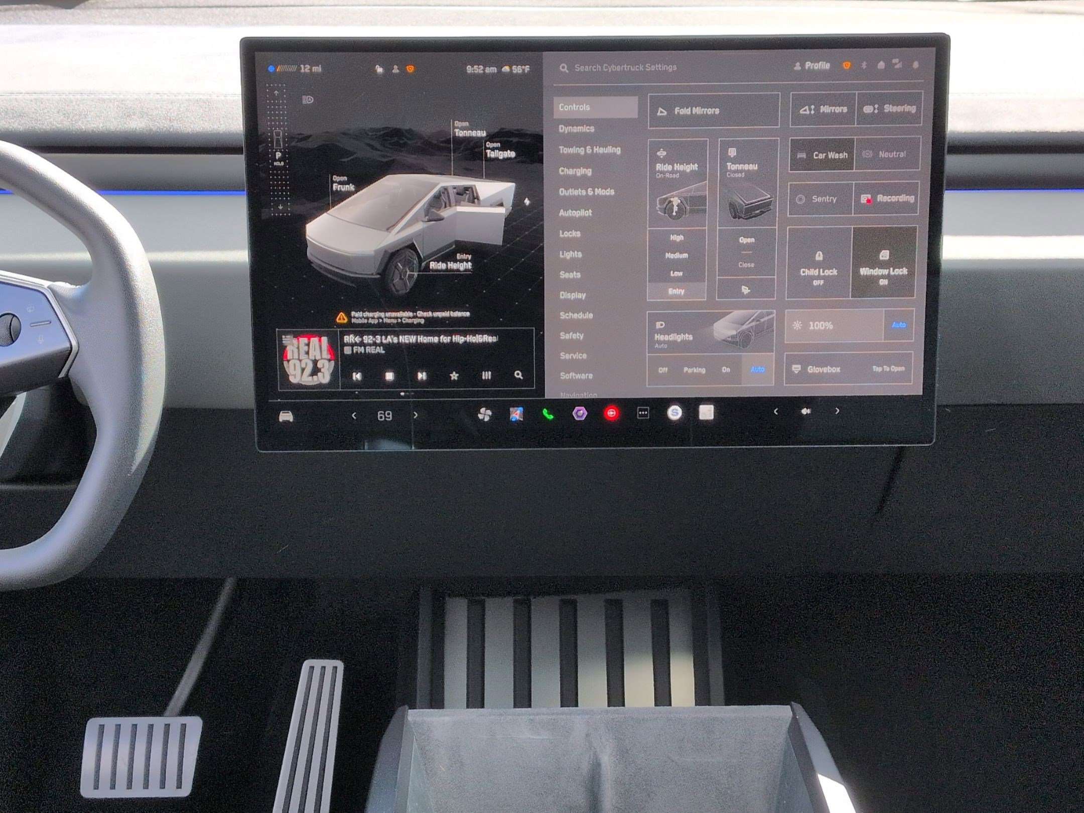 Used 2024 Tesla Cybertruck Cyberbeast AWD/4WD image 30