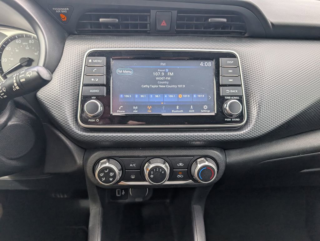 Used 2021 Nissan Kicks S image 19