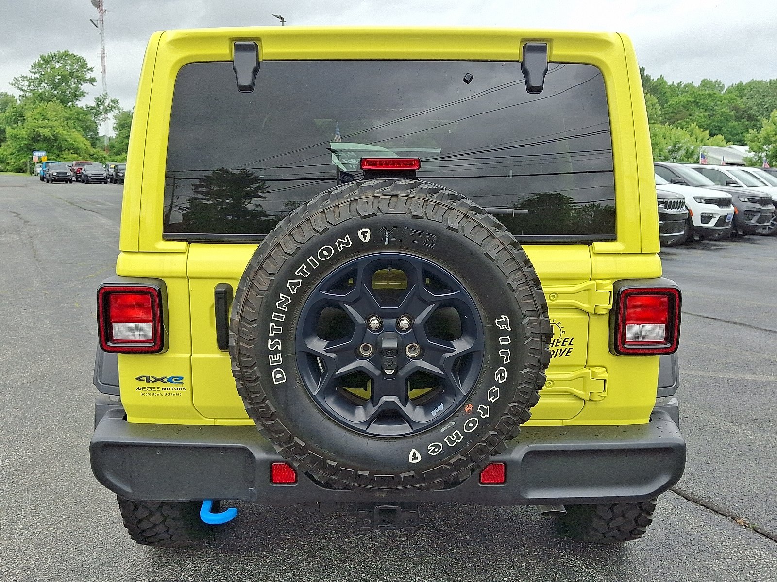 Used 2023 Jeep Wrangler Unlimited w/ Cold Weather Group AWD/4WD image 5