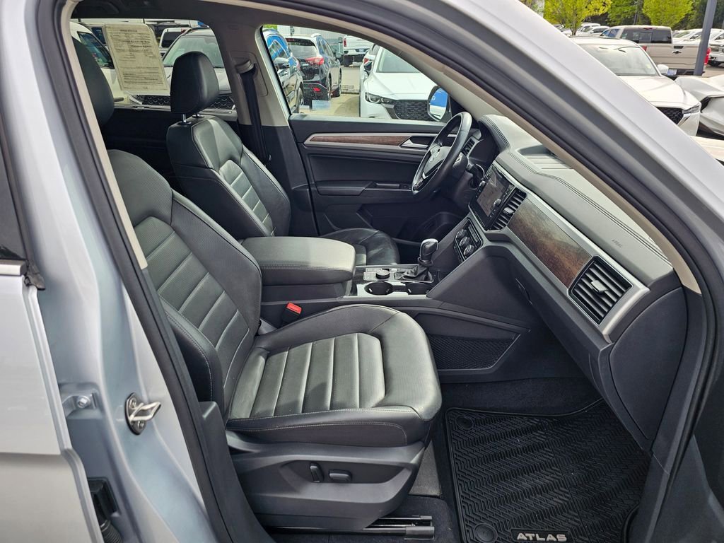 Used 2019 Volkswagen Atlas SEL Premium AWD/4WD image 32