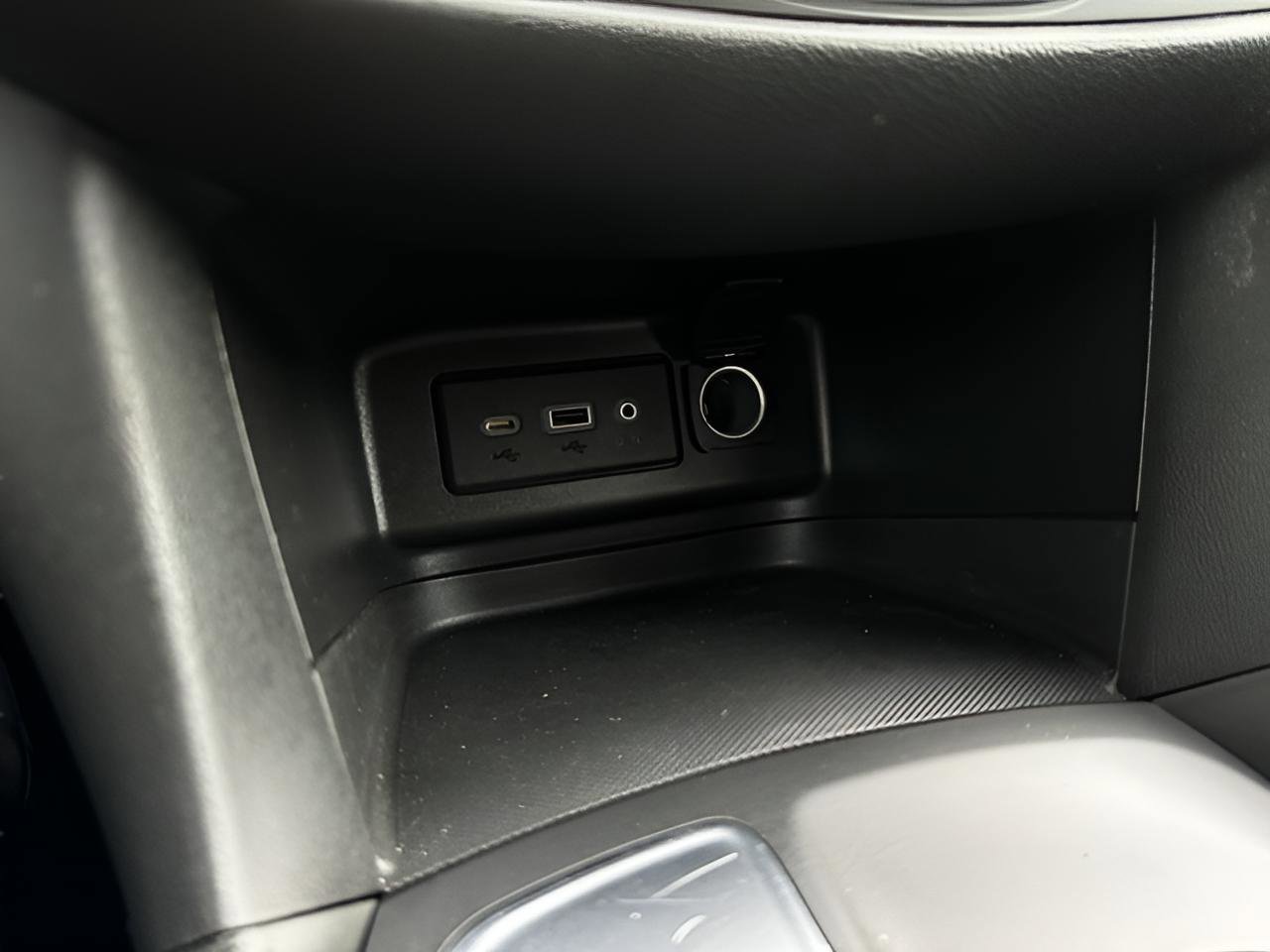 Used 2021 Chevrolet Equinox LT image 16