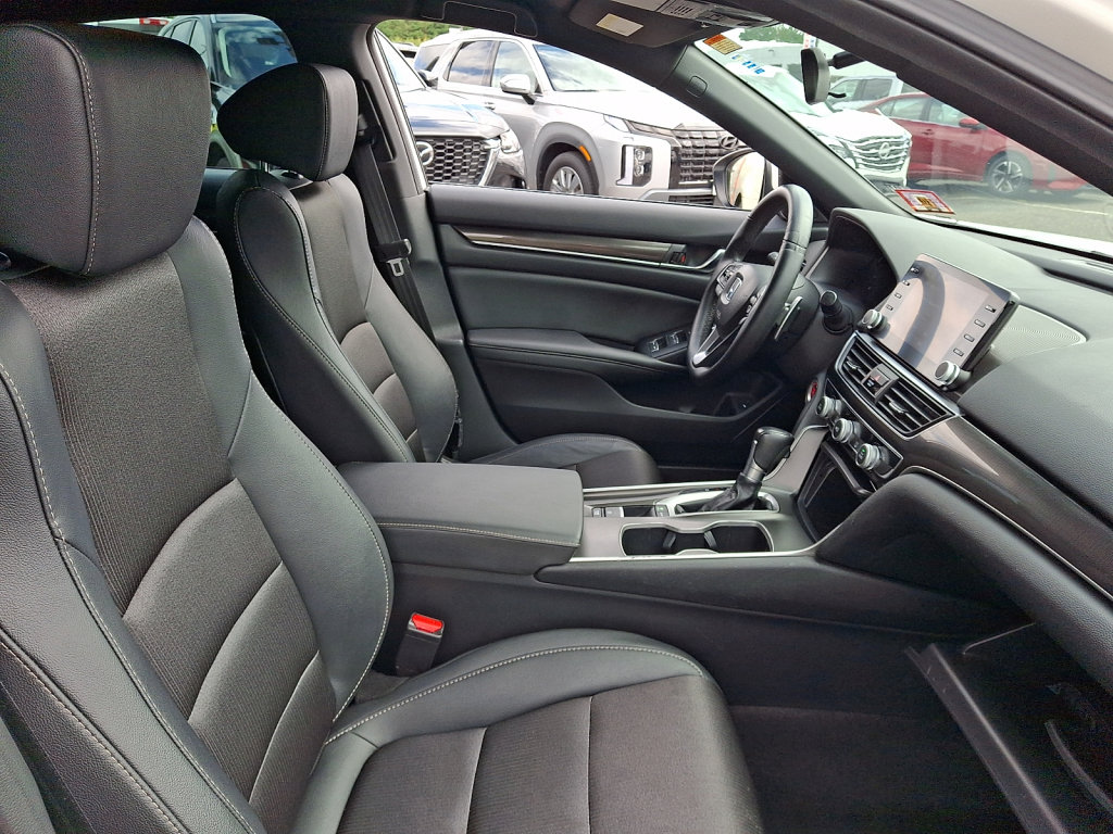 Used 2019 Honda Accord Sport image 12