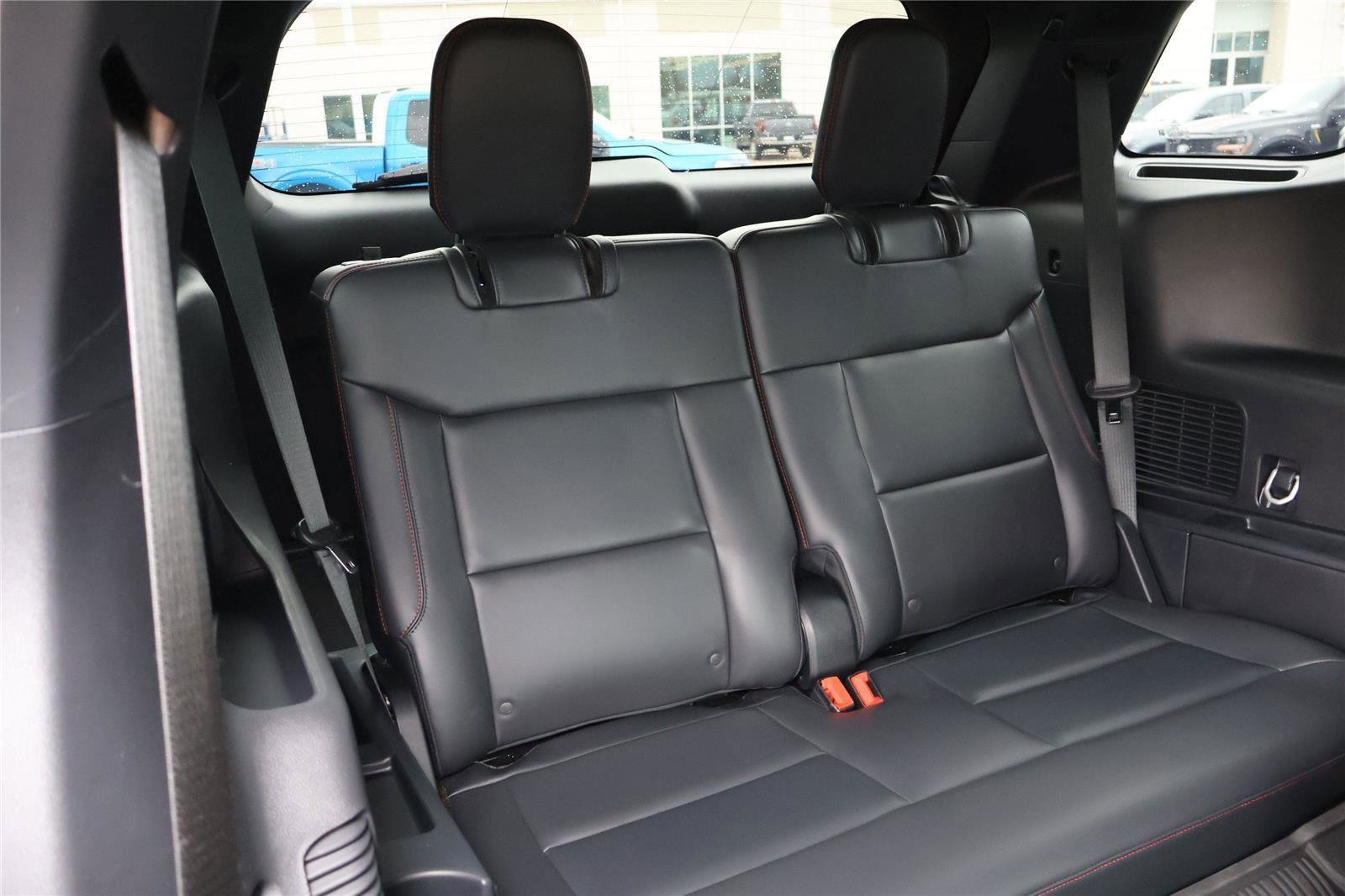 Certified 2025 Ford Explorer ST image 40