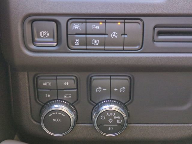 Used 2023 GMC Yukon XL SLT w/ SLT Luxury Package image 21