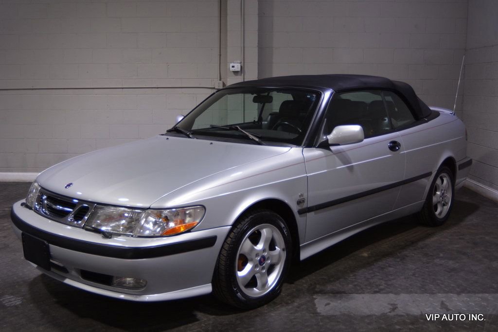 Used 2001 Saab 9-3 SE image 2