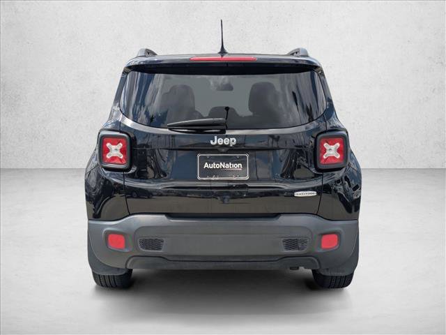 Used 2015 Jeep Renegade Latitude w/ Popular Equipment Group FWD image 7