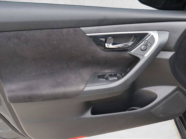 Used 2013 Nissan Altima 2.5 SV FWD image 9