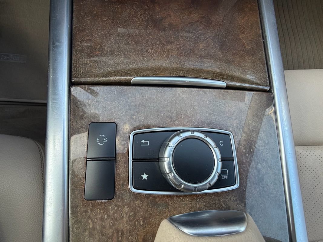 Used 2016 Mercedes-Benz E 350 4MATIC Wagon w/ Premium Package image 27