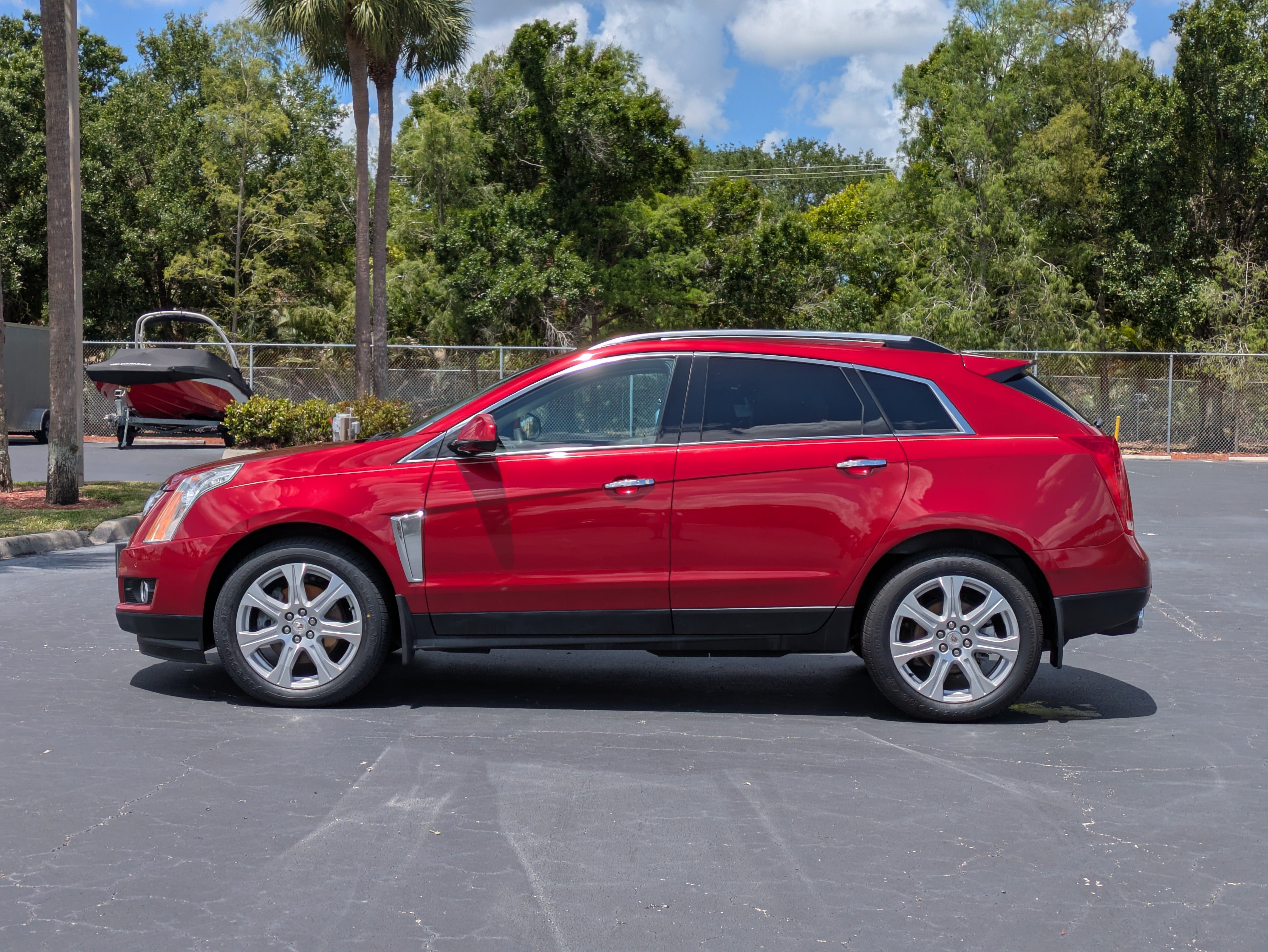 Used 2016 Cadillac SRX Premium FWD image 3