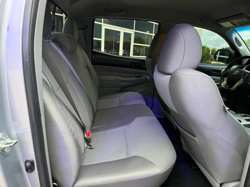Used 2015 Toyota Tacoma 4x4 Double Cab w/ TRD Off-Road Package image 12