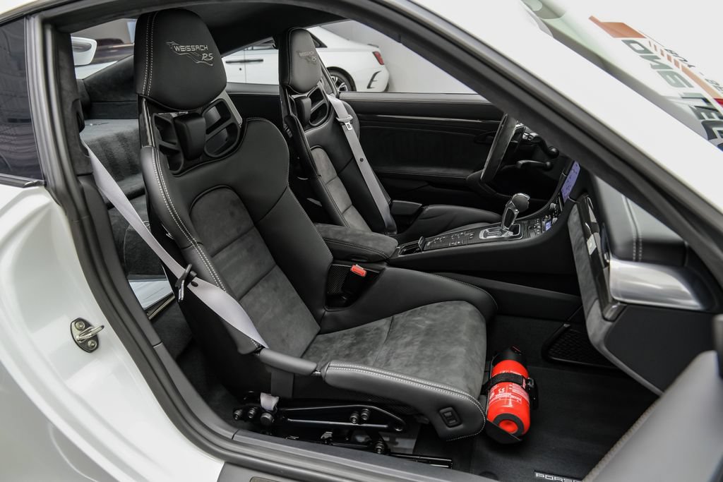 Used 2018 Porsche 911 GT2 RS RWD image 34
