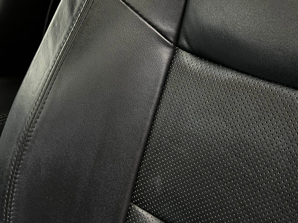 Used 2019 Jeep Grand Cherokee Limited w/ Luxury Group II image 19