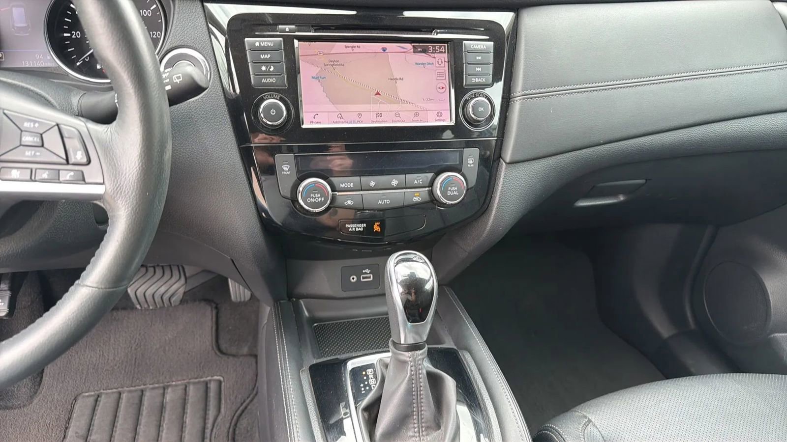 Used 2018 Nissan Rogue SL image 9