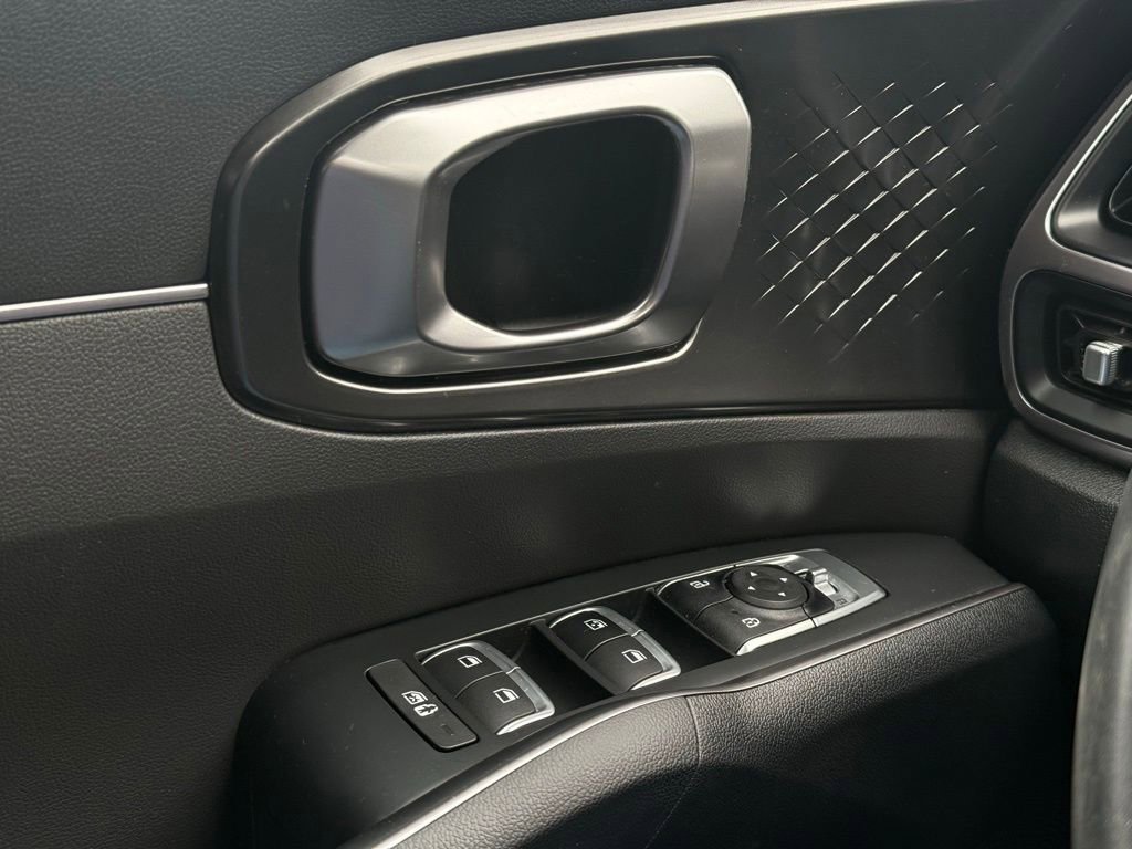 Certified 2023 Kia Sorento EX image 22
