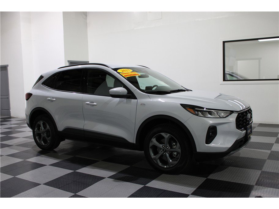 Used 2025 Ford Escape ST-Line Select