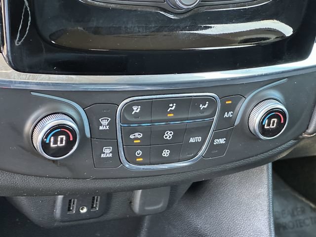 Used 2021 Chevrolet Traverse LS FWD image 18