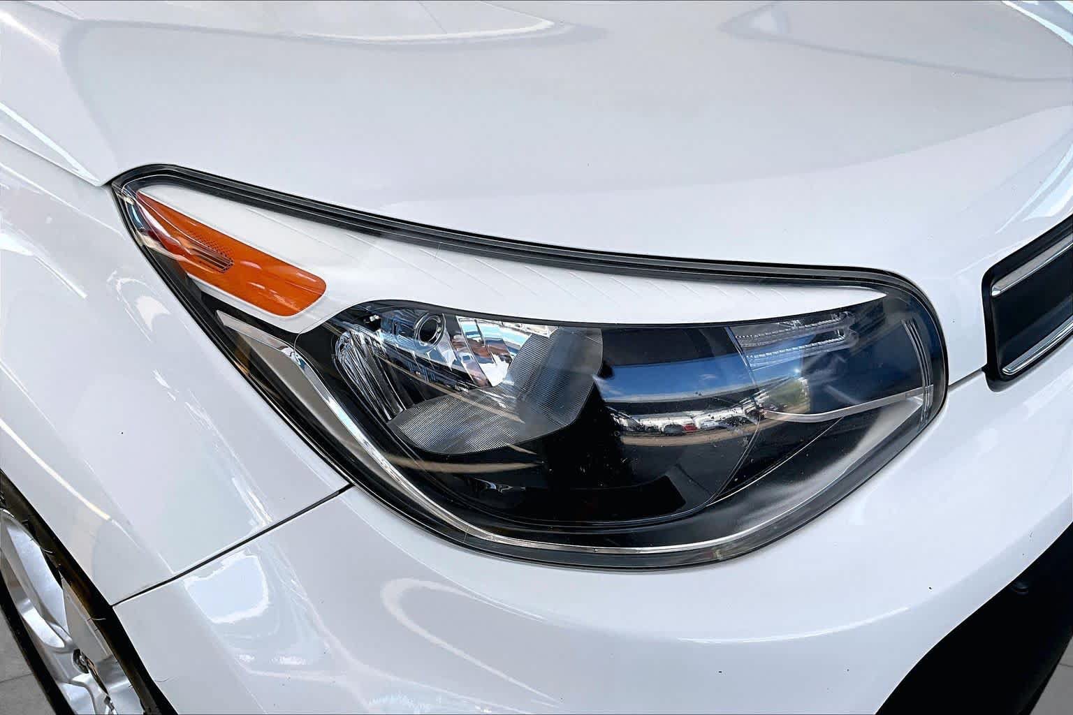 Used 2018 Kia Soul FWD image 27