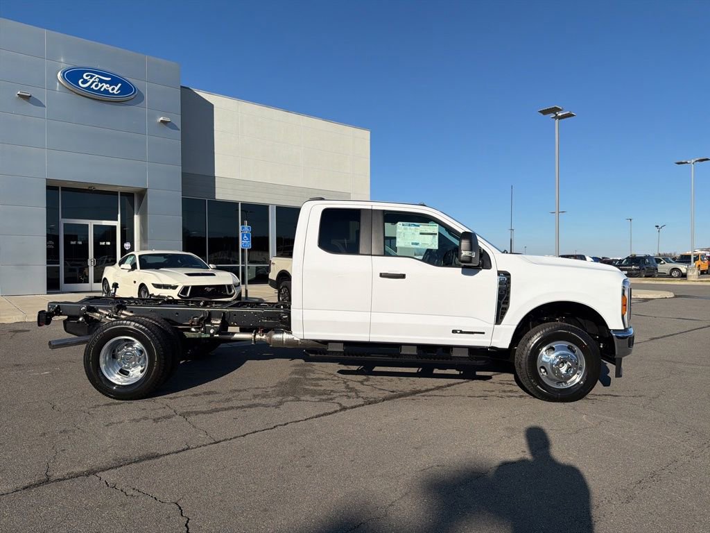 New 2026 Ford F350 XL w/ XL Chrome Package image 2