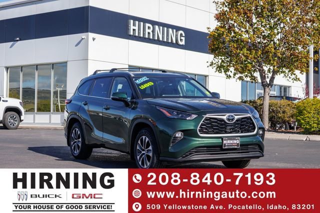Used 2024 Toyota Highlander XLE AWD/4WD image 1