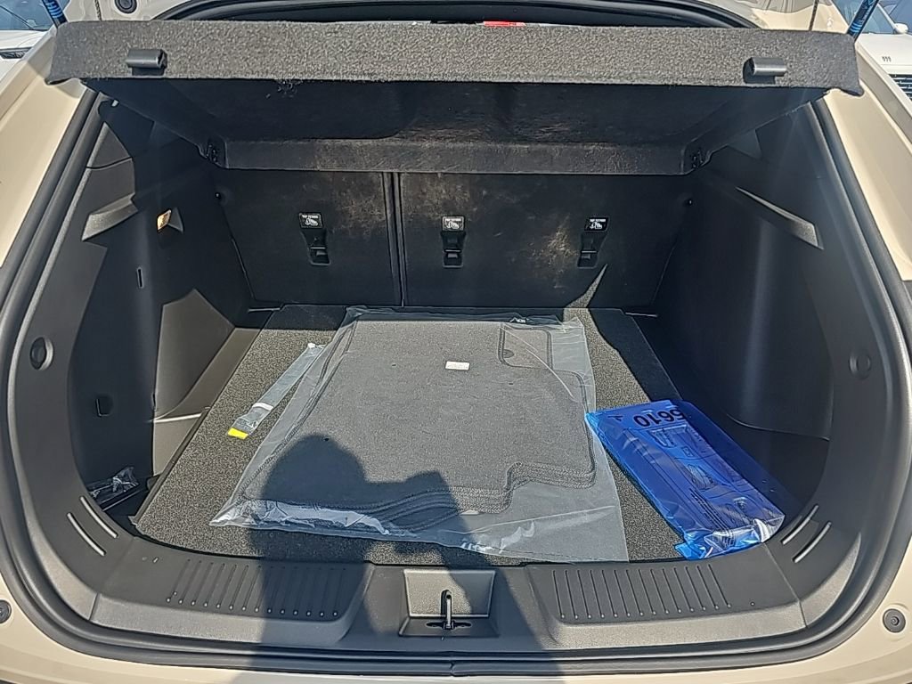 New 2026 Chevrolet Trax RS image 11