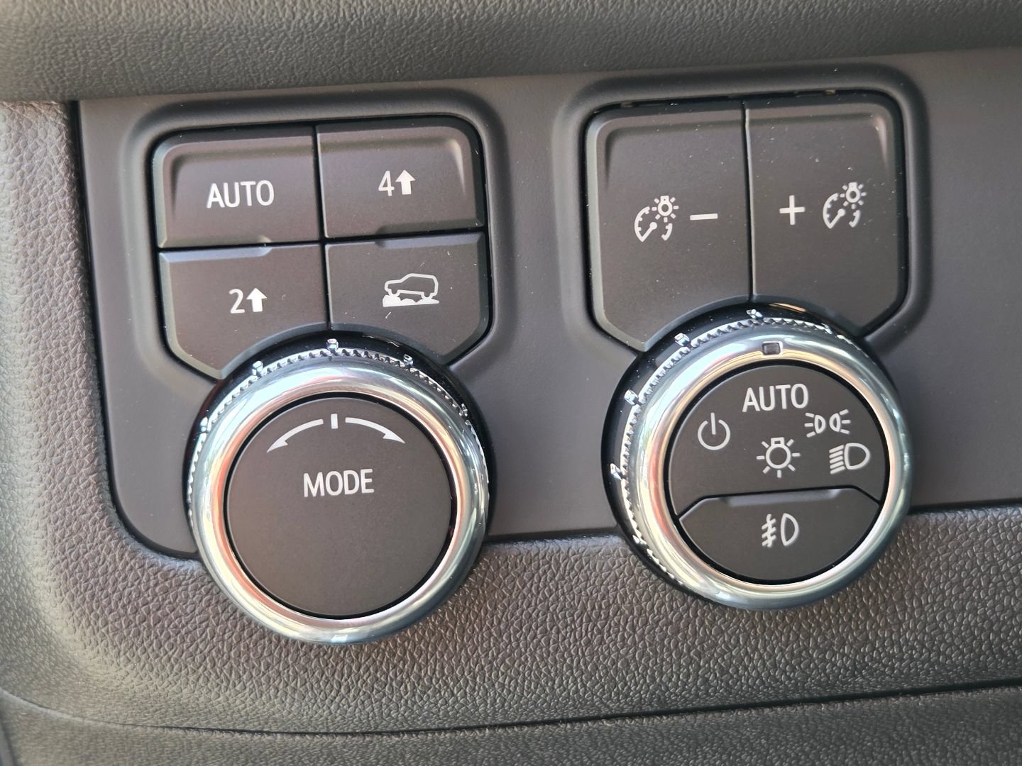 New 2026 GMC Yukon XL Elevation w/ LPO, Elevation Black Package AWD/4WD image 30