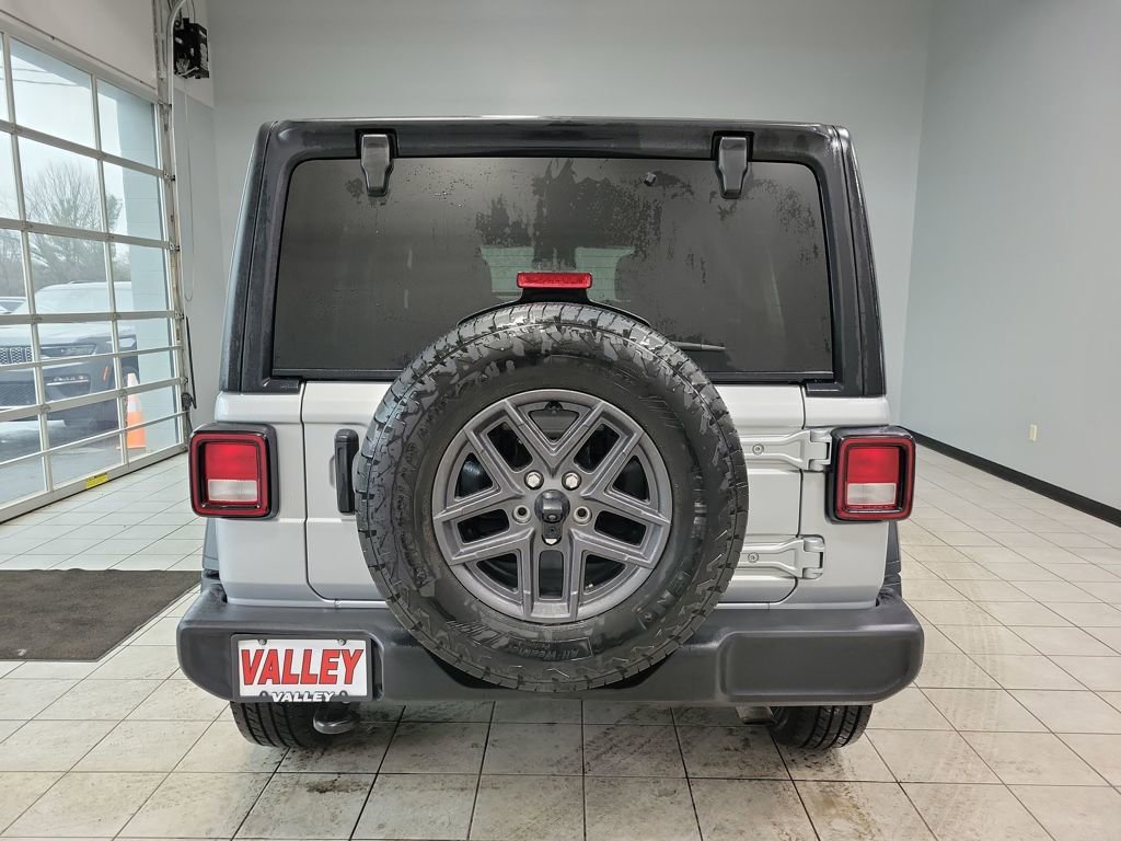 Used 2024 Jeep Wrangler Sport S image 12