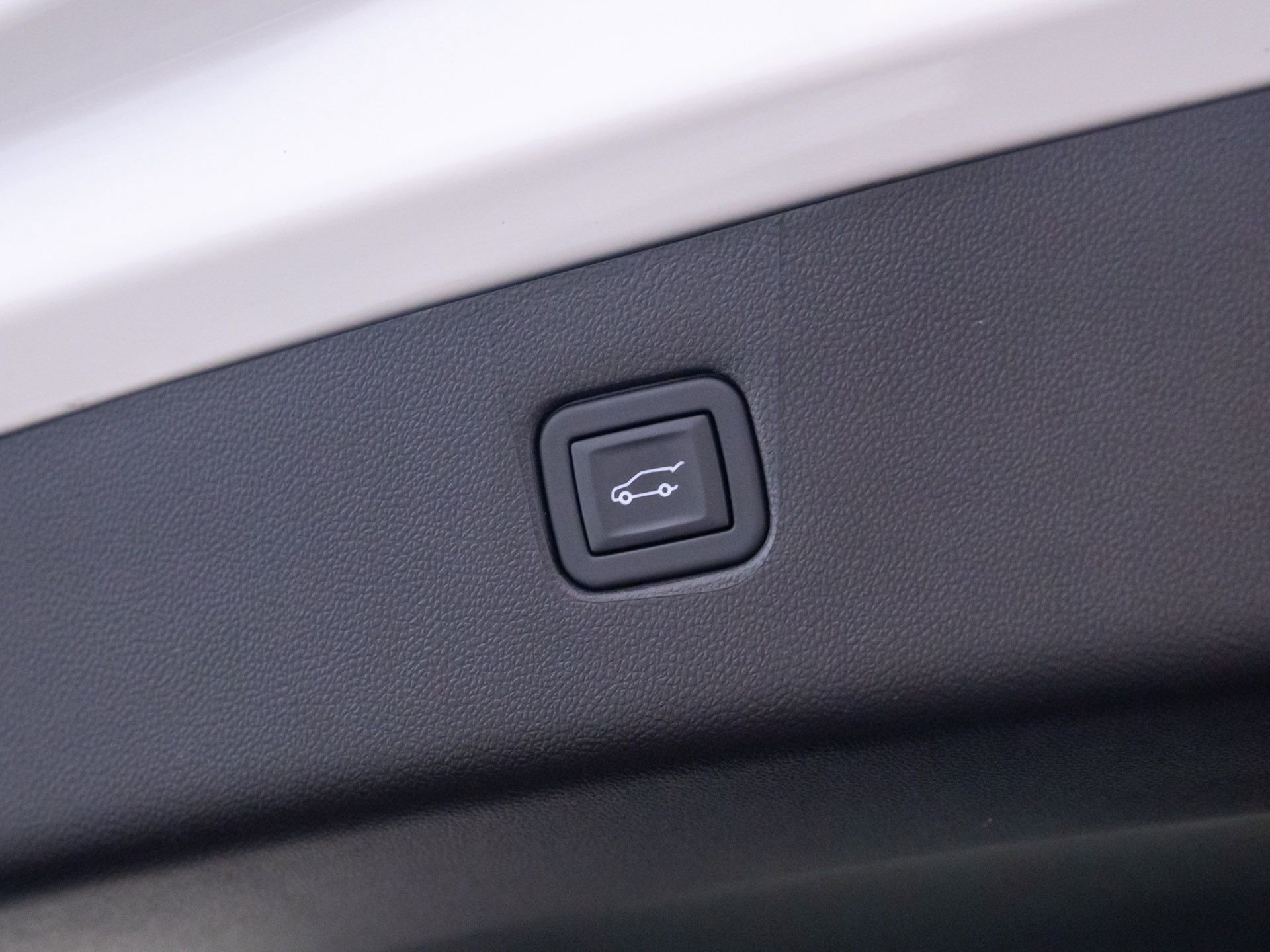 Used 2024 Chevrolet Blazer Premier w/ Driver Confidence II Package image 35