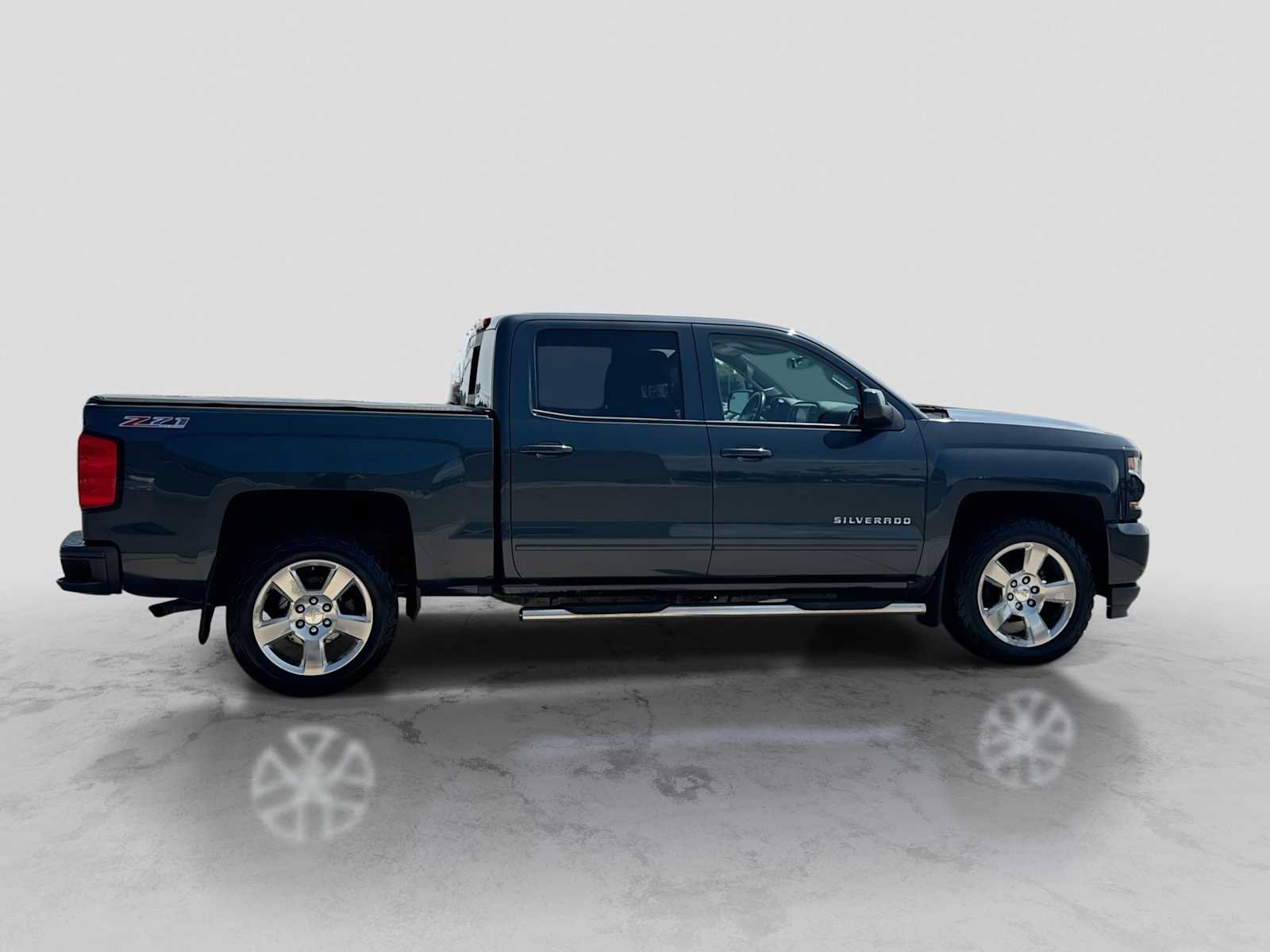 Used 2017 Chevrolet Silverado 1500 LT w/ All Star Edition AWD/4WD image 7