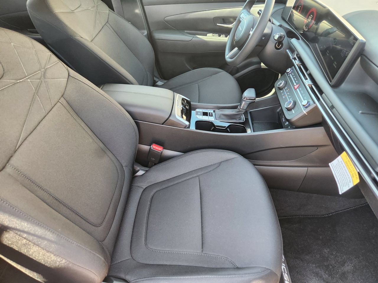 Certified 2026 Hyundai Tucson SE FWD image 12