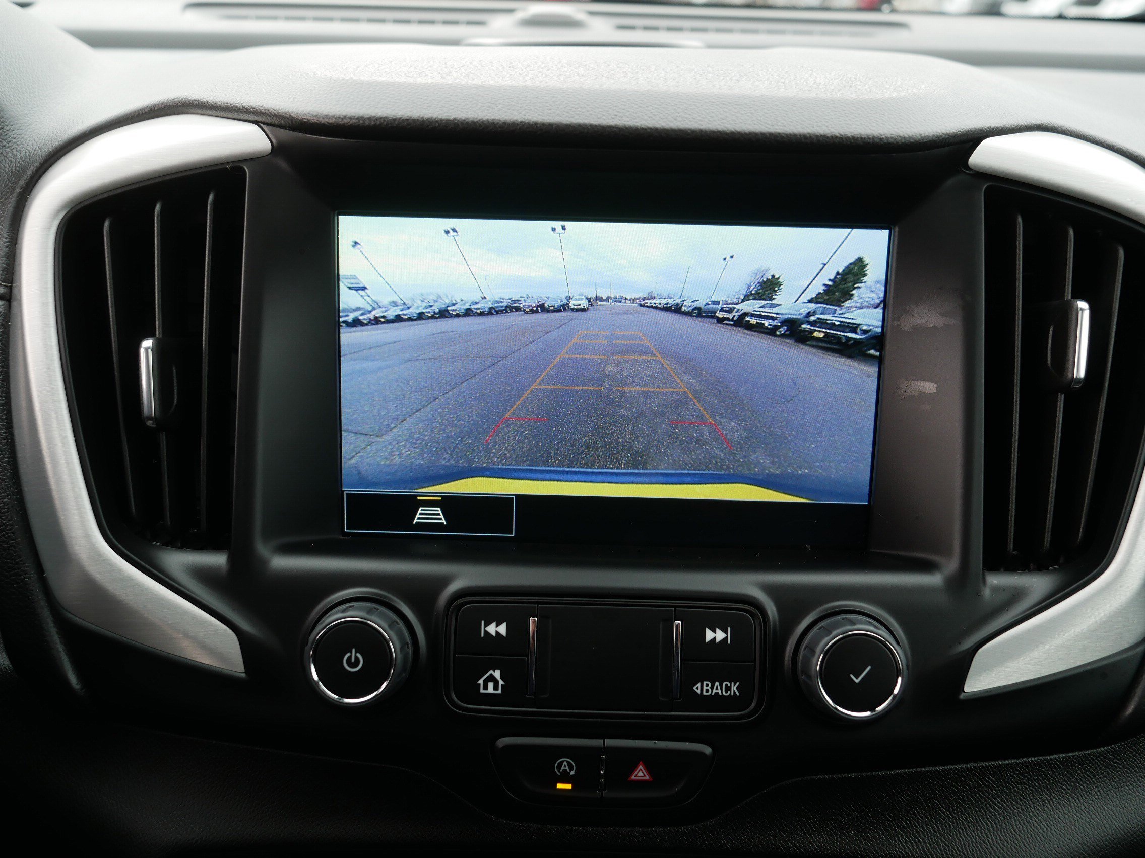 Used 2024 GMC Terrain SLT w/ Infotainment Package II image 27