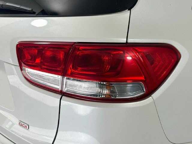 Used 2017 Kia Sorento FWD image 32