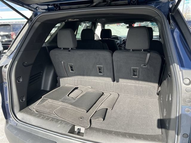 Certified 2023 Chevrolet Traverse LT FWD image 28