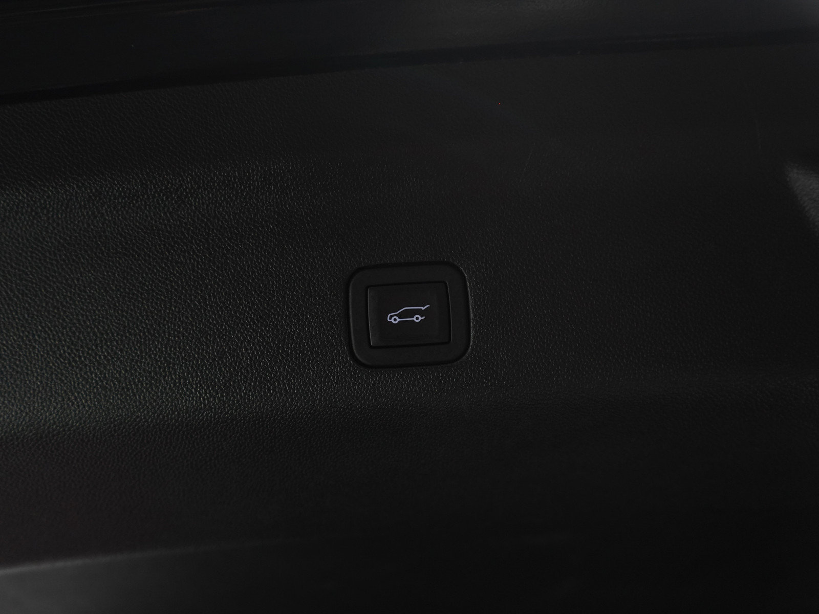 Used 2025 GMC Yukon XL Denali AWD/4WD image 19
