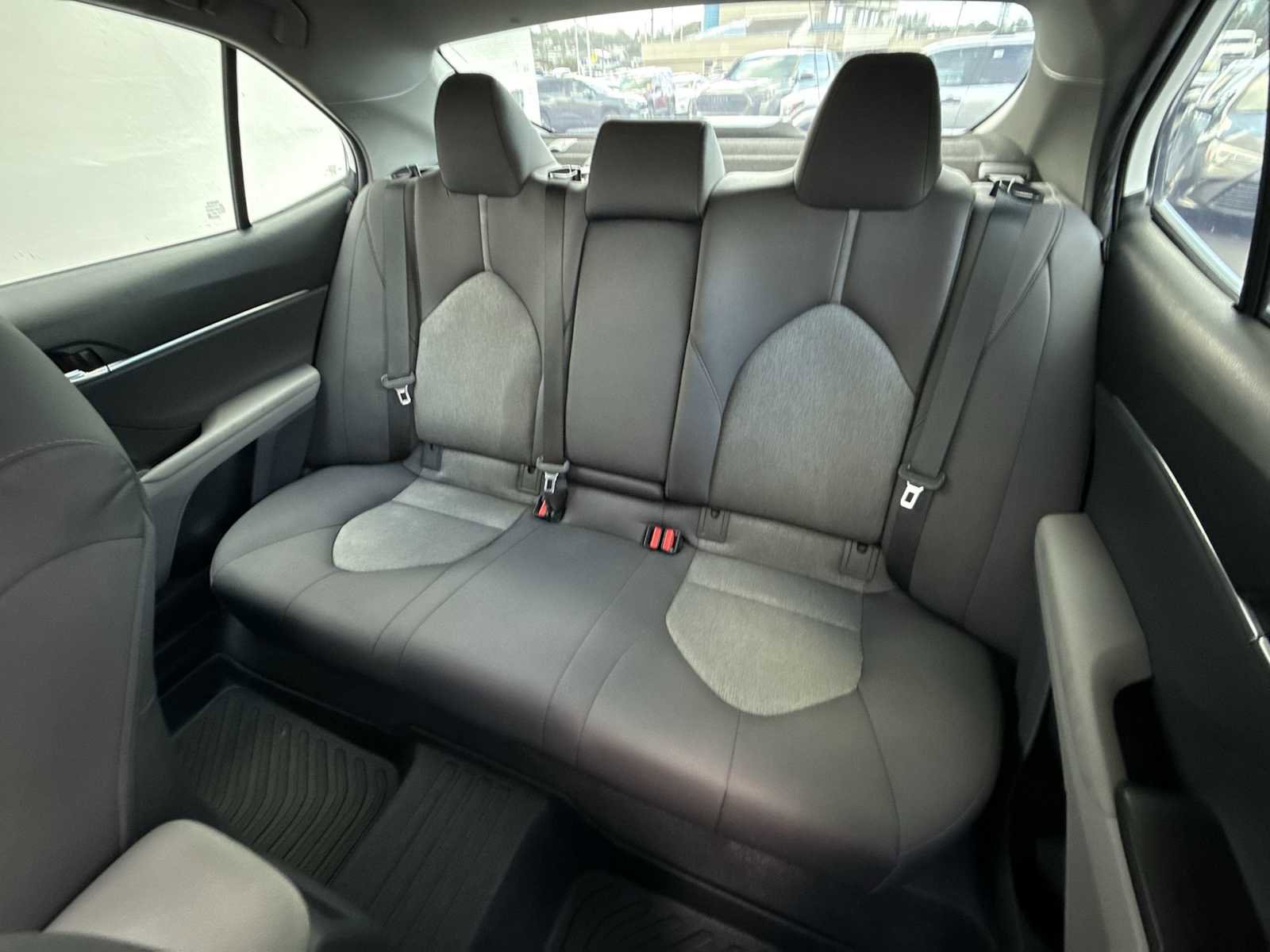 Used 2021 Toyota Camry LE FWD image 22
