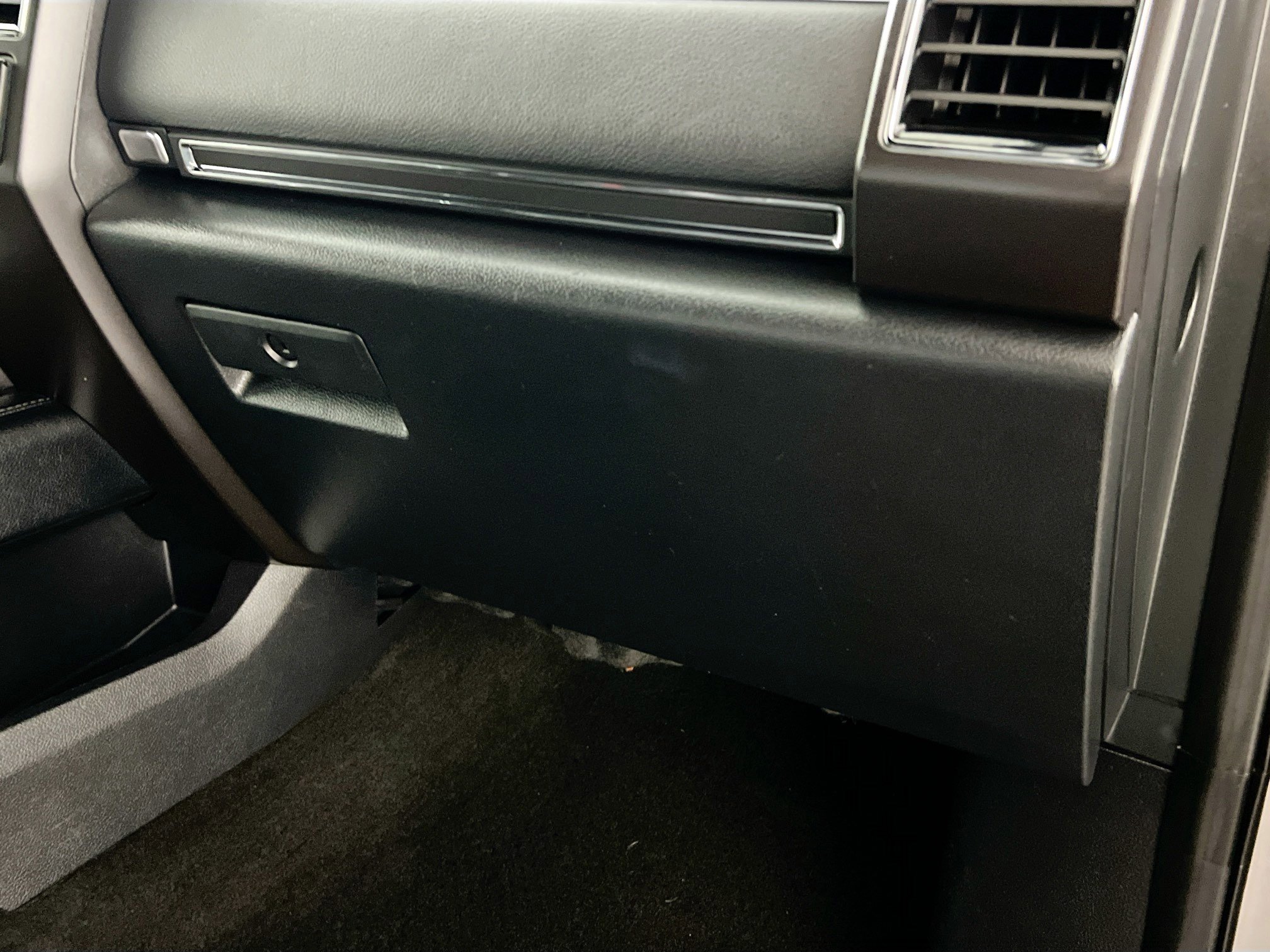 Used 2020 Ford Expedition Limited w/ Texas Edition Package AWD/4WD image 35